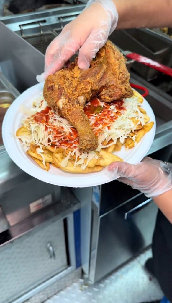 Armando pollo con tajadas