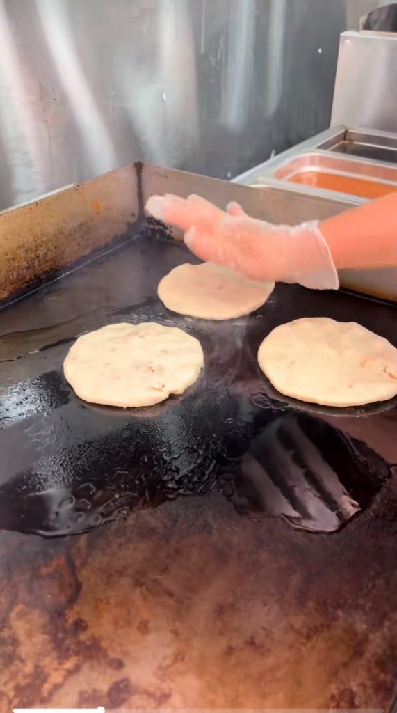 Pupusas en la plancha